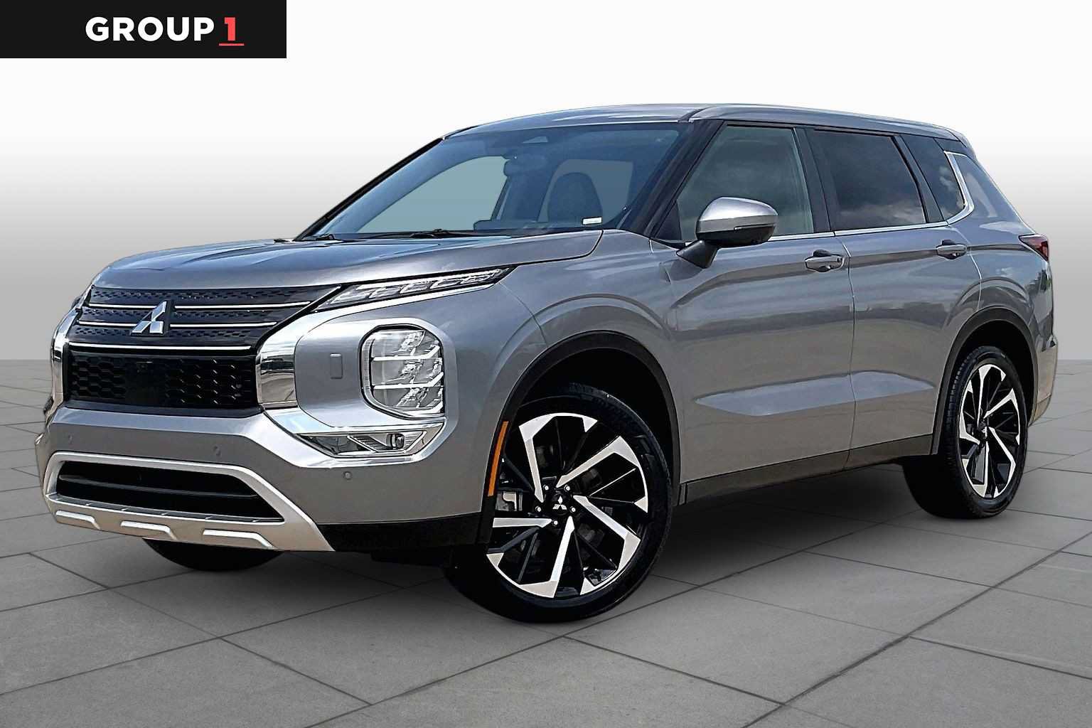 Used 2024 Mitsubishi Outlander SE AWD/4WD image 1