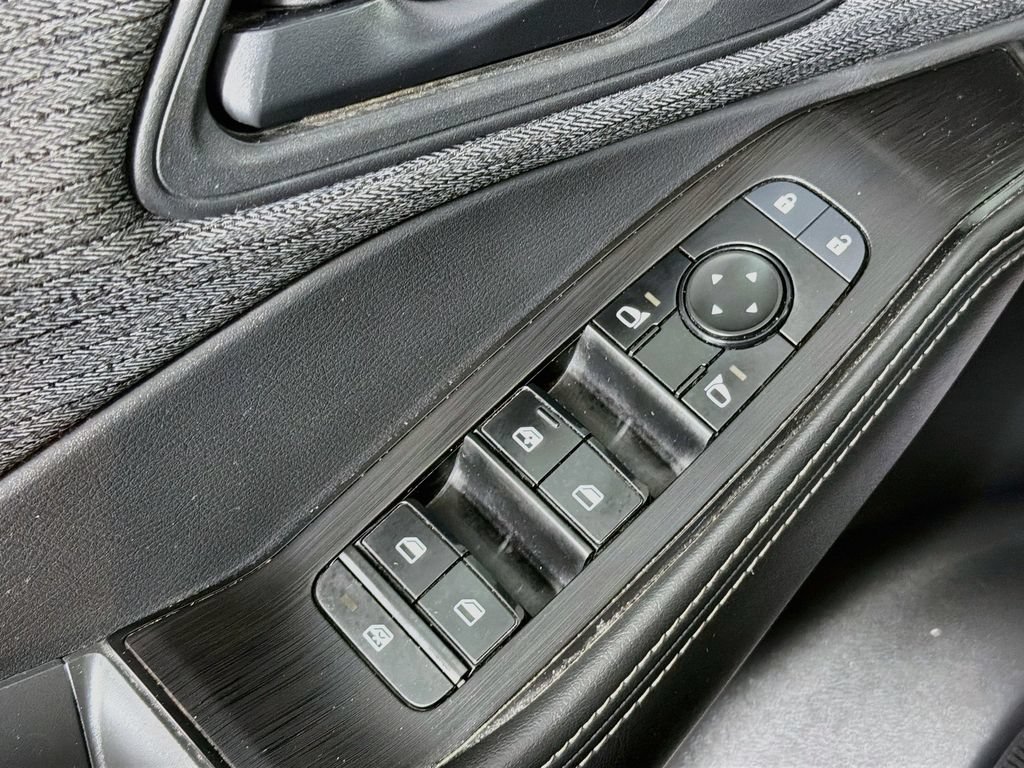 Used 2021 Nissan Rogue S AWD/4WD image 17
