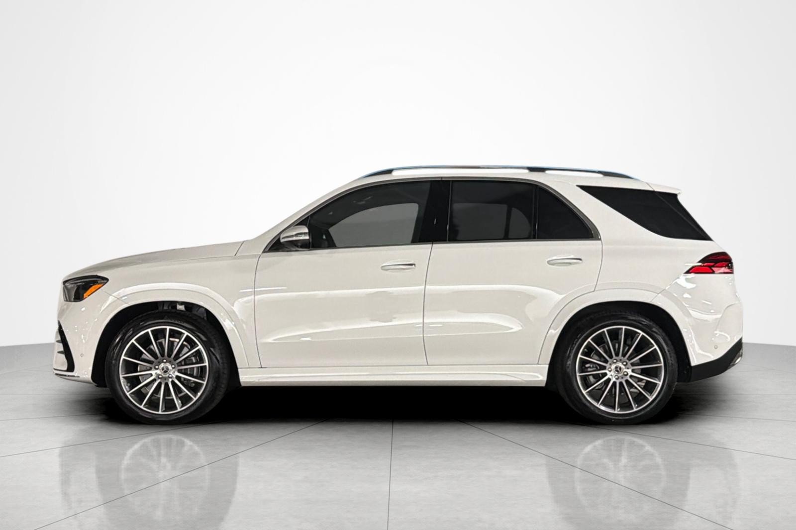 New 2026 Mercedes-Benz GLE 580 4MATIC image 2