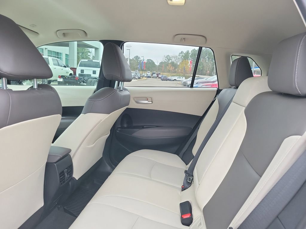 Used 2024 Toyota Corolla Cross XLE image 27