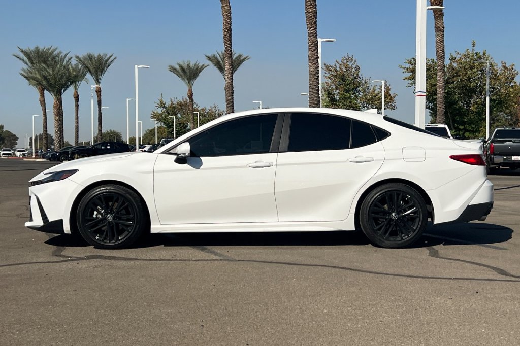 Certified 2025 Toyota Camry SE FWD image 9
