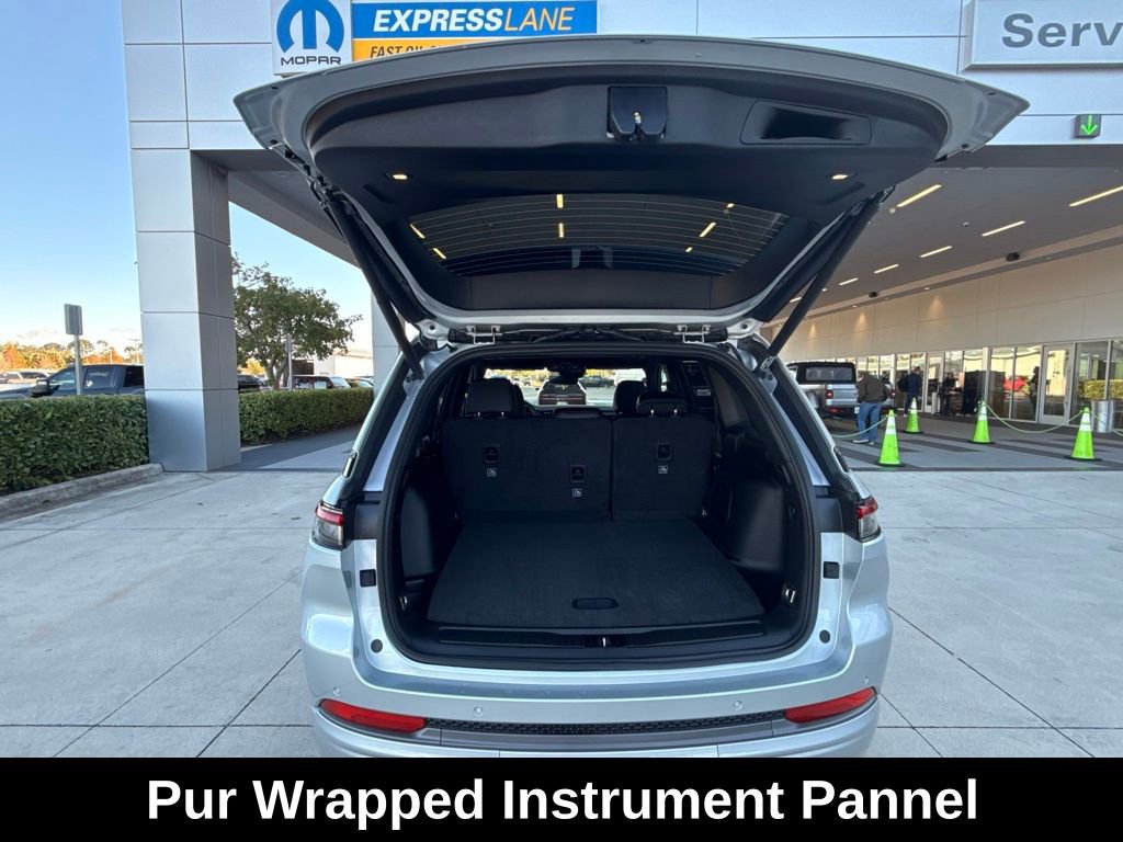 New 2026 Jeep Grand Cherokee Limited Reserve image 36