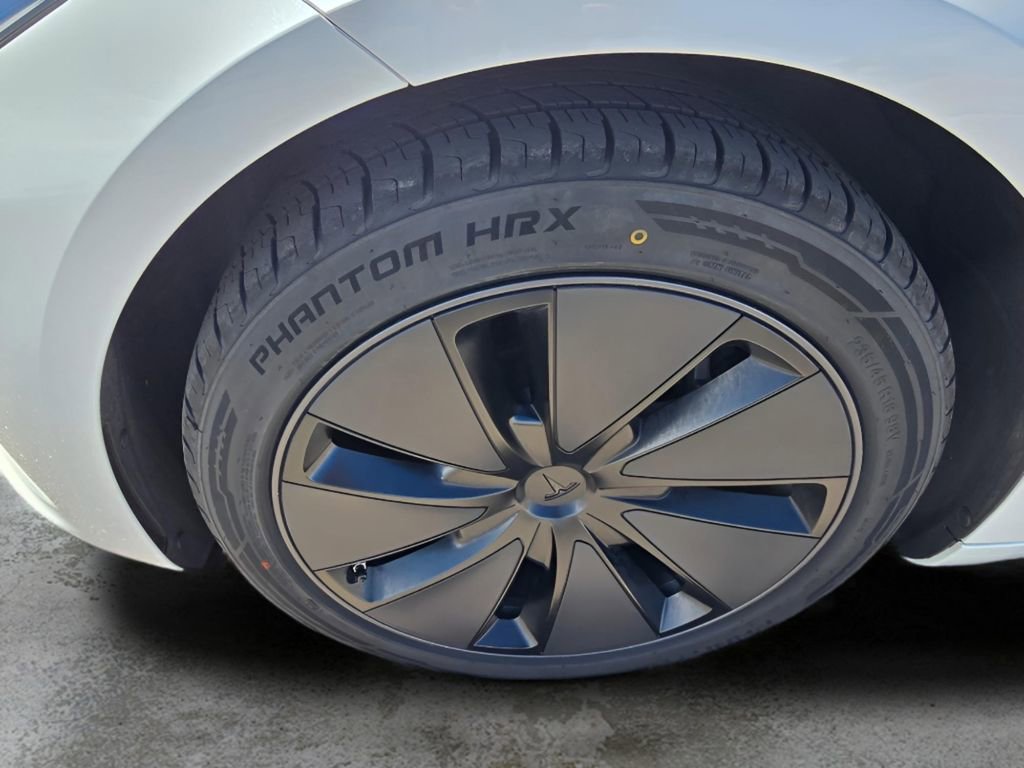 Used 2024 Tesla Model 3 Long Range image 28