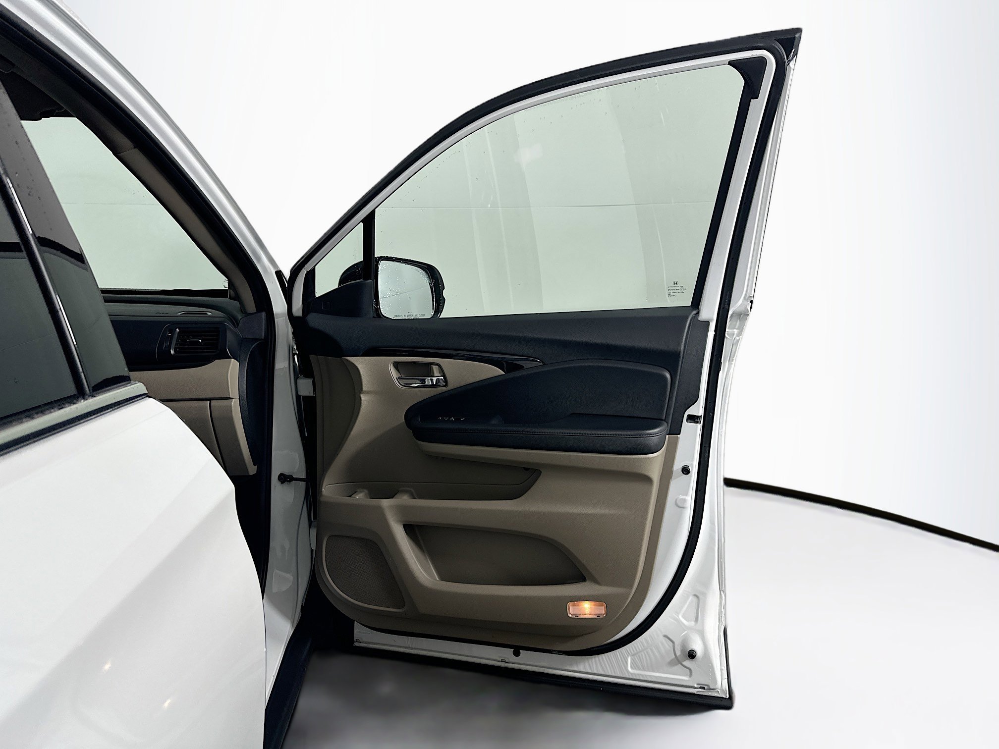 Used 2022 Honda Pilot Touring image 35