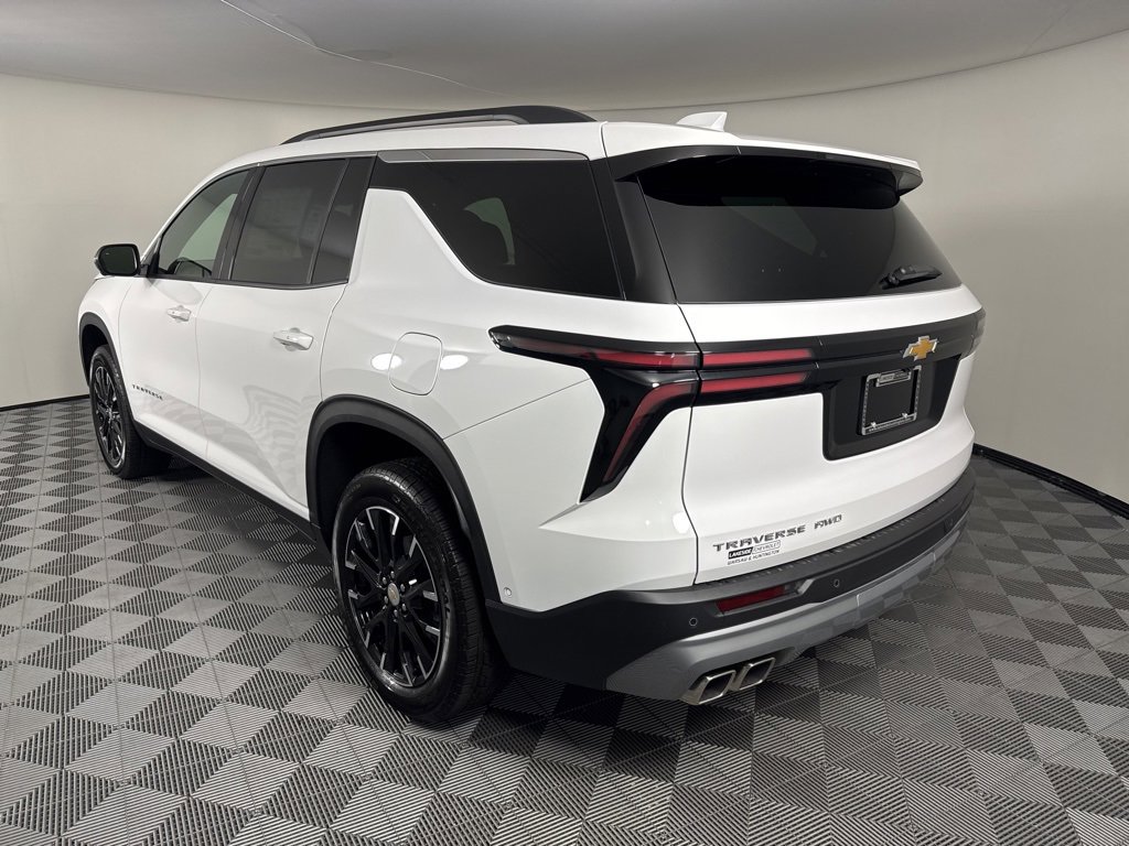 New 2025 Chevrolet Traverse LT w/ Enhanced Driving Package image 3