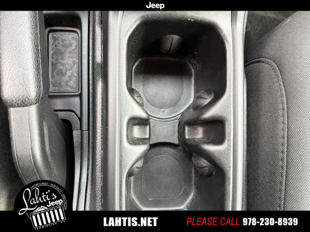 Certified 2021 Jeep Wrangler Unlimited Sport image 32