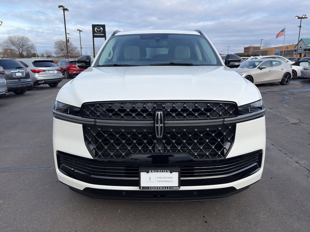 New 2026 Lincoln Navigator Reserve image 2
