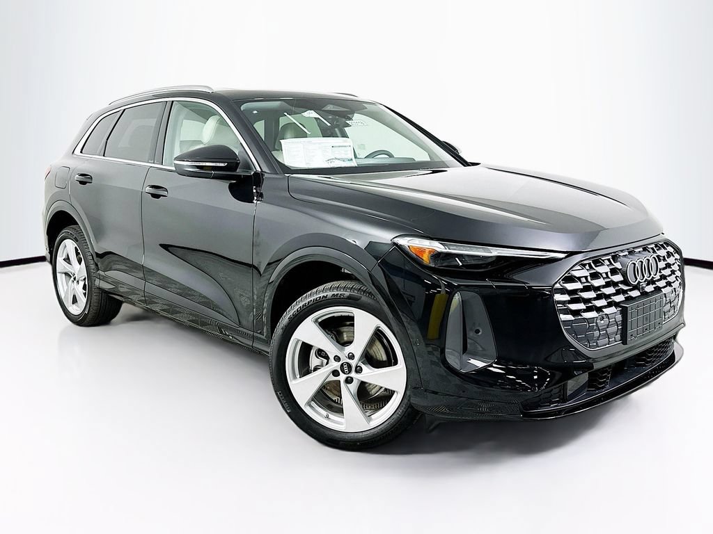 Used 2025 Audi Q5 Premium Plus AWD/4WD image 2