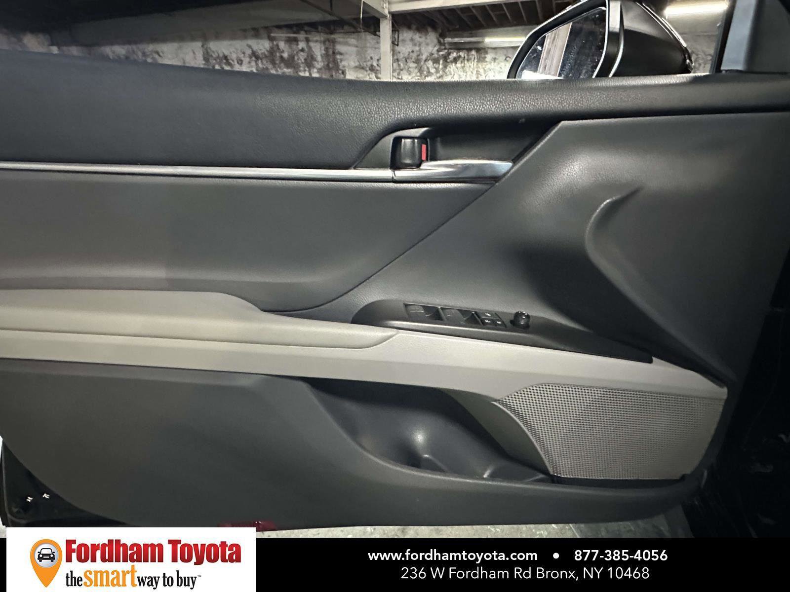 Used 2022 Toyota Camry LE image 17