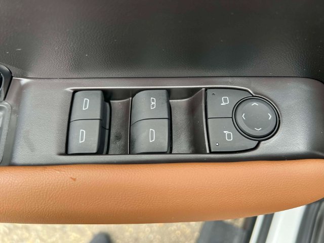 Used 2024 GMC Canyon AT4 w/ Technology Package AWD/4WD image 24