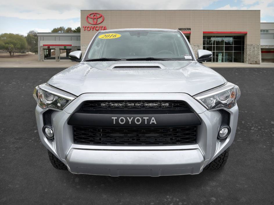 Used 2016 Toyota 4Runner Trail Premium AWD/4WD image 2