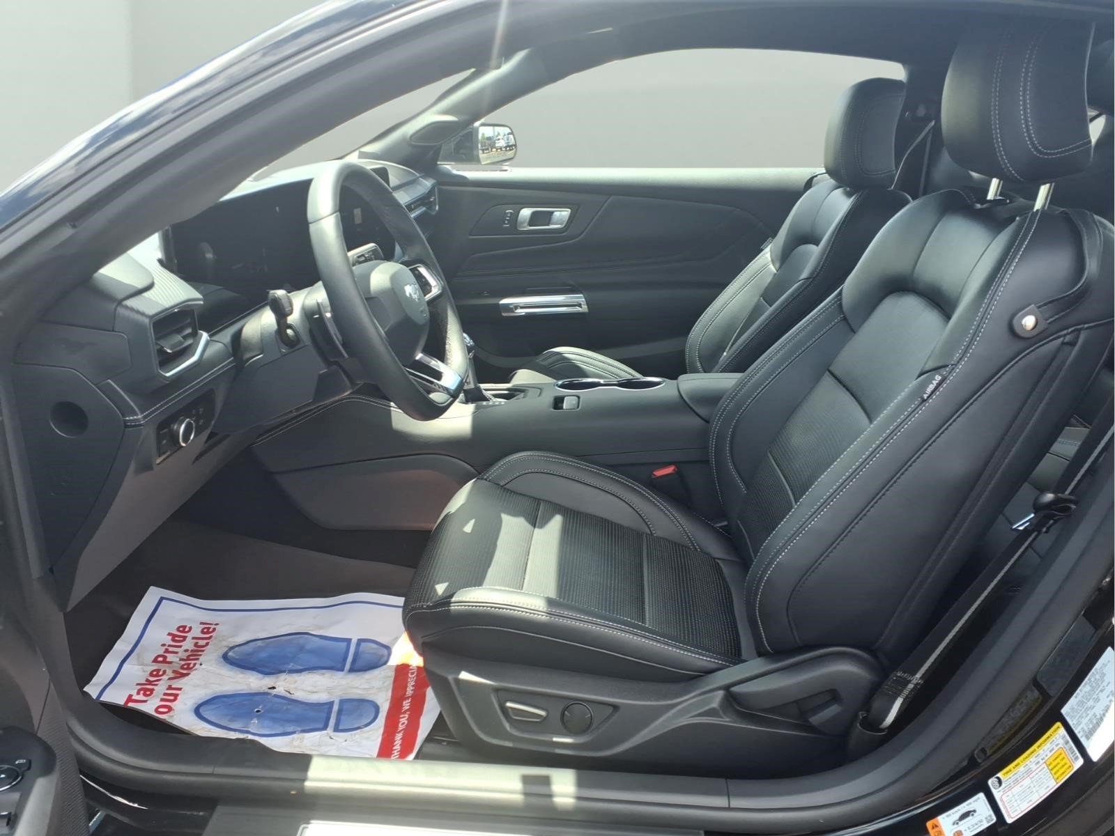 Used 2025 Ford Mustang GT Premium RWD image 26