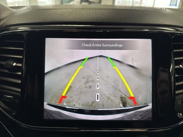 Used 2019 Jeep Grand Cherokee Overland w/ Jeep Active Safety Group image 45