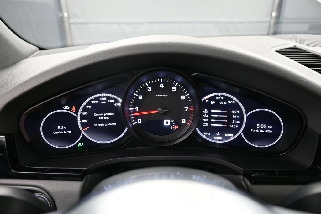 Certified 2023 Porsche Cayenne AWD/4WD image 18
