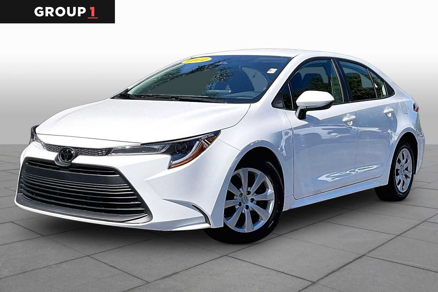Used 2024 Toyota Corolla LE FWD image 1