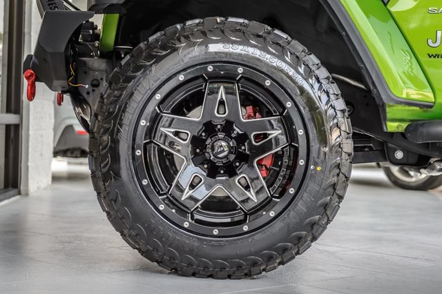 Used 2019 Jeep Wrangler Unlimited Sahara AWD/4WD image 11