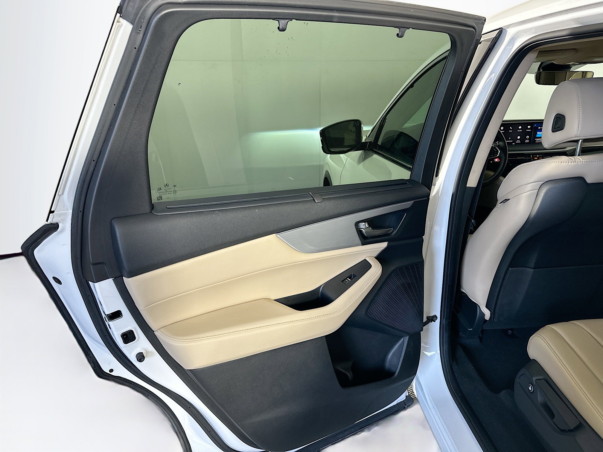 Used 2023 Acura MDX SH-AWD w/ Technology Package image 27