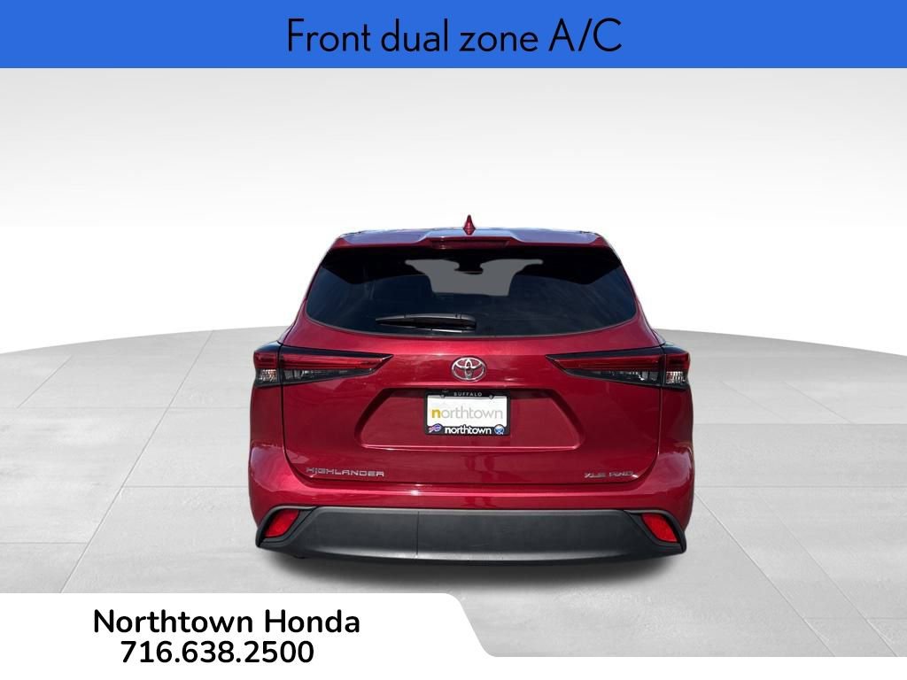 Used 2022 Toyota Highlander XLE image 6