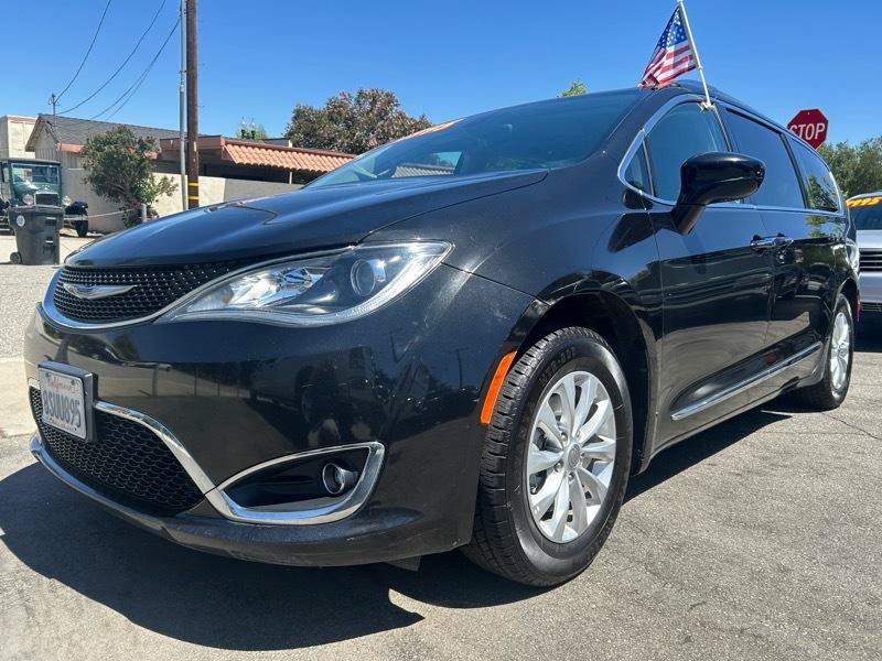 Used 2019 Chrysler Pacifica Touring-L