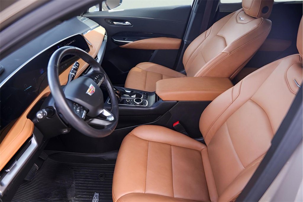 Used 2024 Cadillac XT4 Premium Luxury w/ Active Safety Package image 12