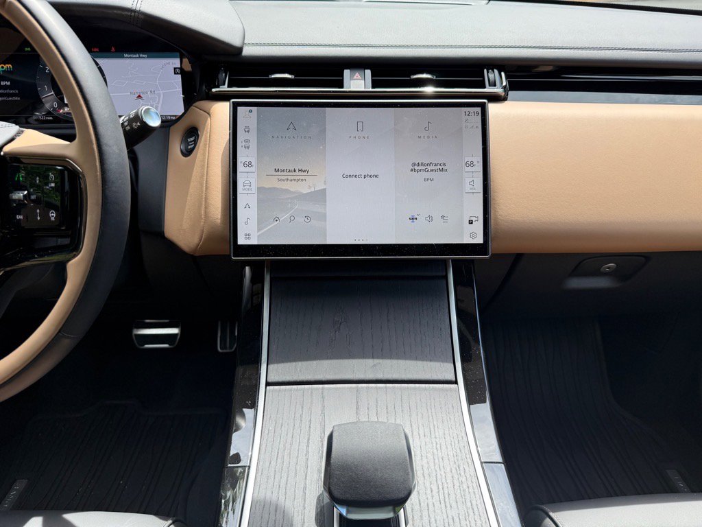 Used 2026 Land Rover Range Rover Velar Autobiography image 16