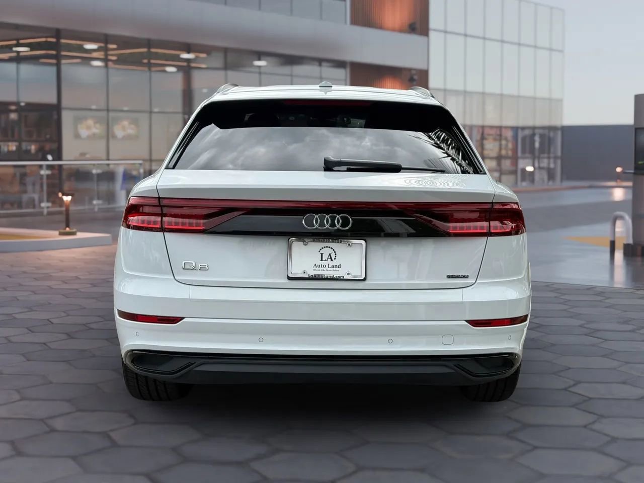 Used 2020 Audi Q8 Premium w/ Black Optic Package AWD/4WD image 5