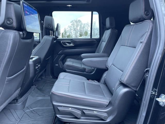 Used 2024 Chevrolet Suburban RST w/ Luxury Package image 26