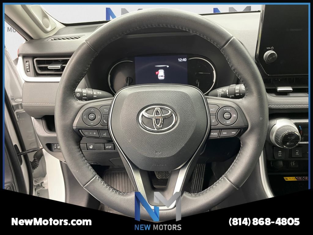 Used 2023 Toyota RAV4 XLE Premium AWD/4WD image 10