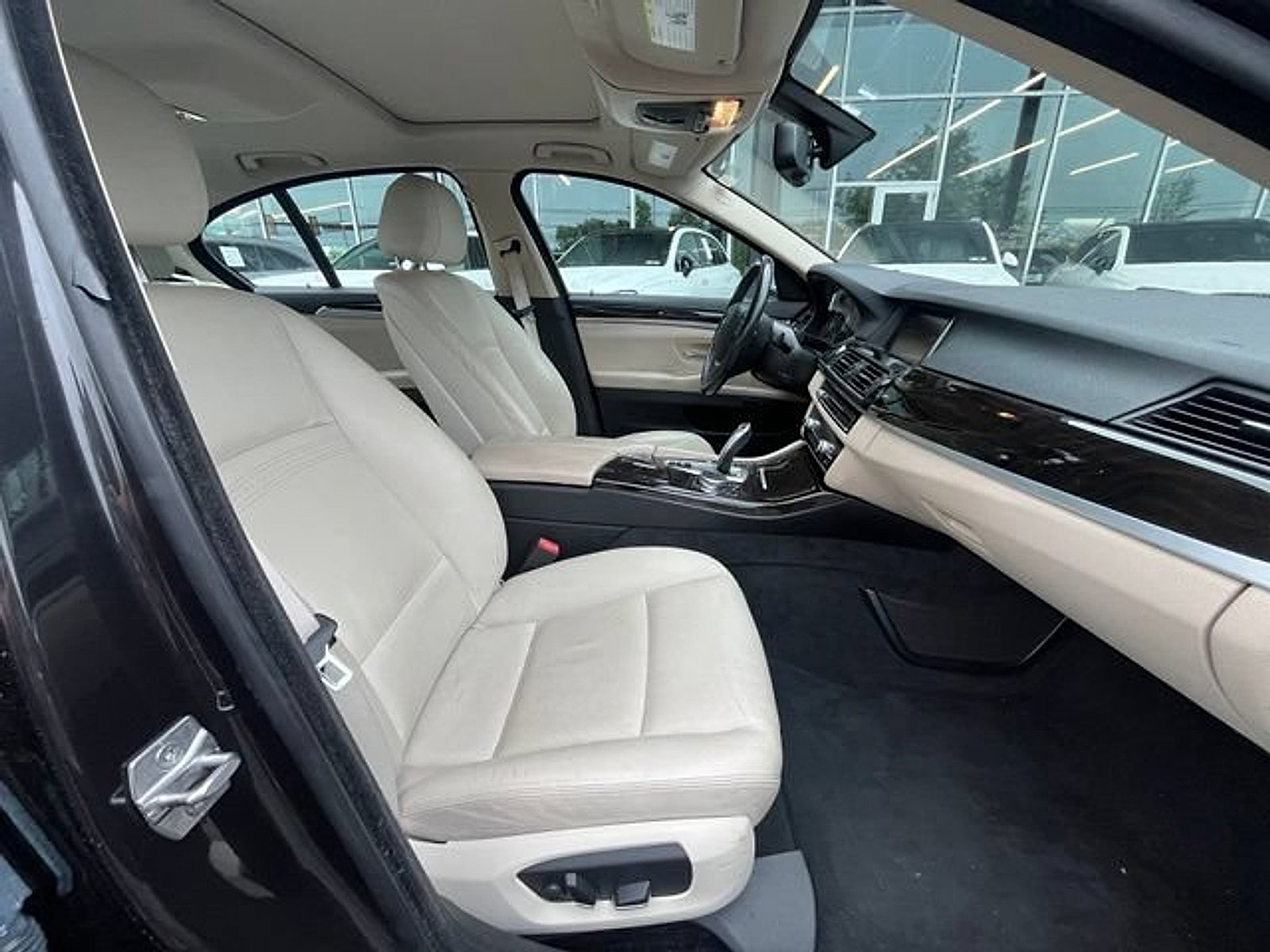 Used 2015 BMW 528i xDrive Sedan AWD/4WD image 11