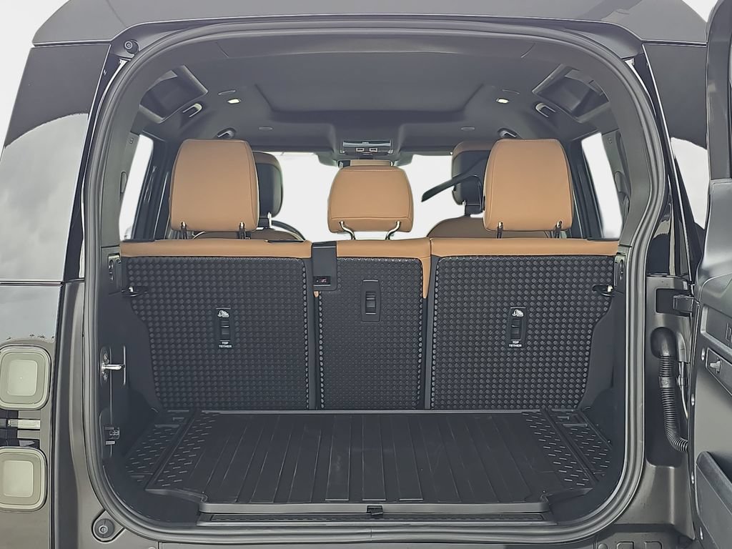 New 2026 Land Rover Defender 110 S AWD/4WD image 12