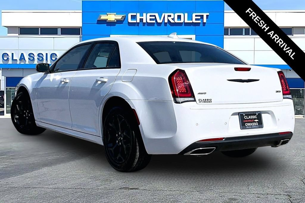 Used 2023 Chrysler 300 Touring L w/ Comfort Group AWD/4WD image 3