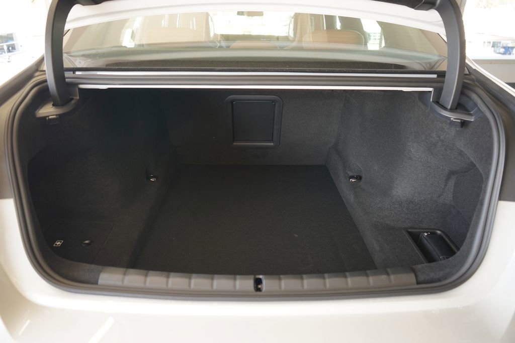 New 2026 BMW 740i w/ Premium Package image 21
