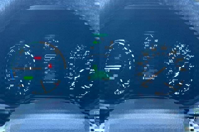 Used 2024 Toyota Sienna XLE w/ XLE Plus Package FWD image 31