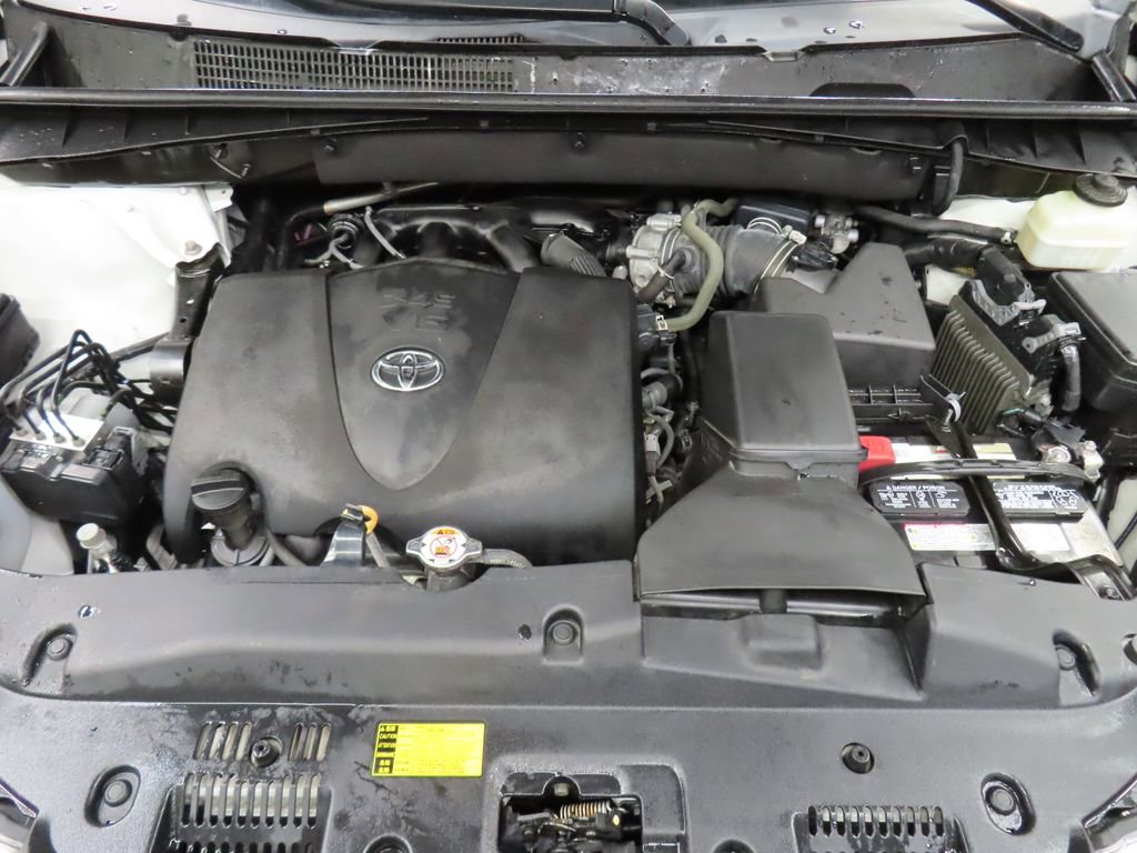 Used 2018 Toyota Highlander XLE image 26