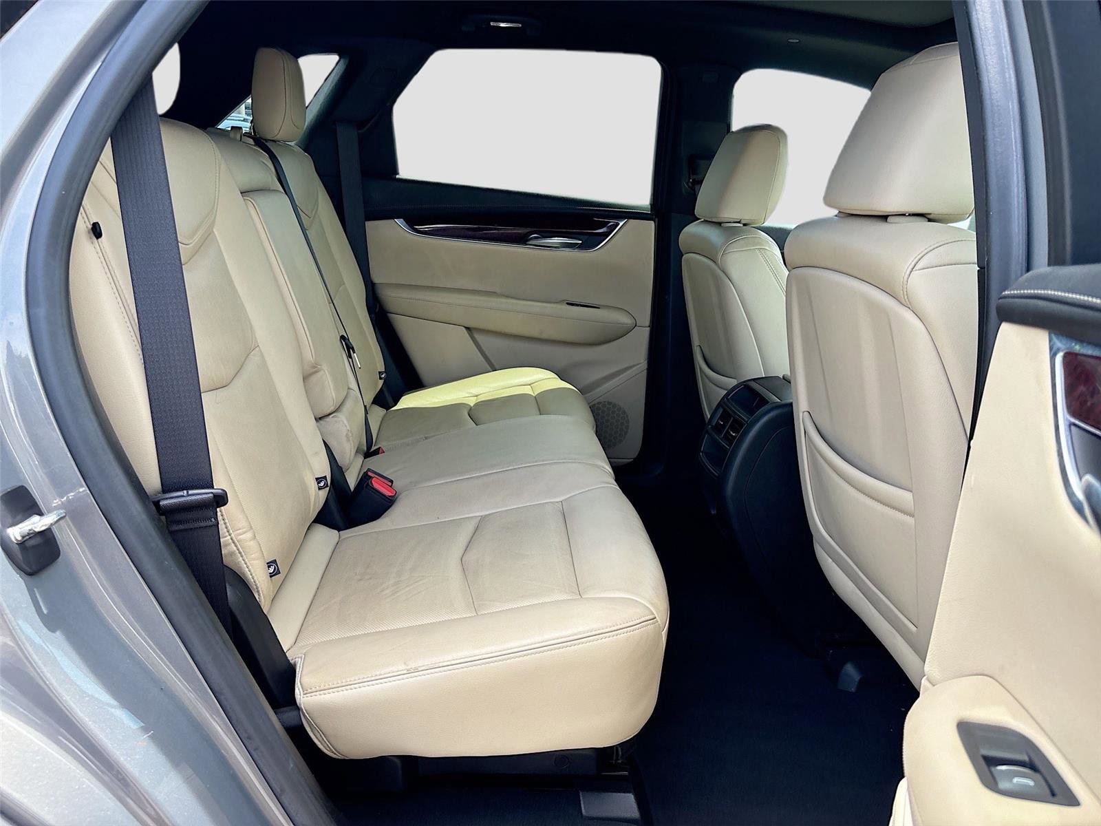 Used 2018 Cadillac XT5 Luxury w/ Driver Awareness Package image 30