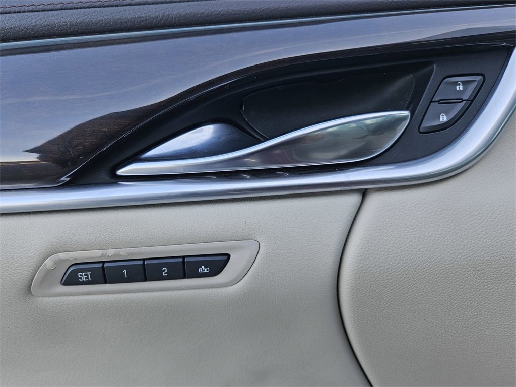 Used 2016 Cadillac XTS Luxury w/ Driver Awareness Package image 12