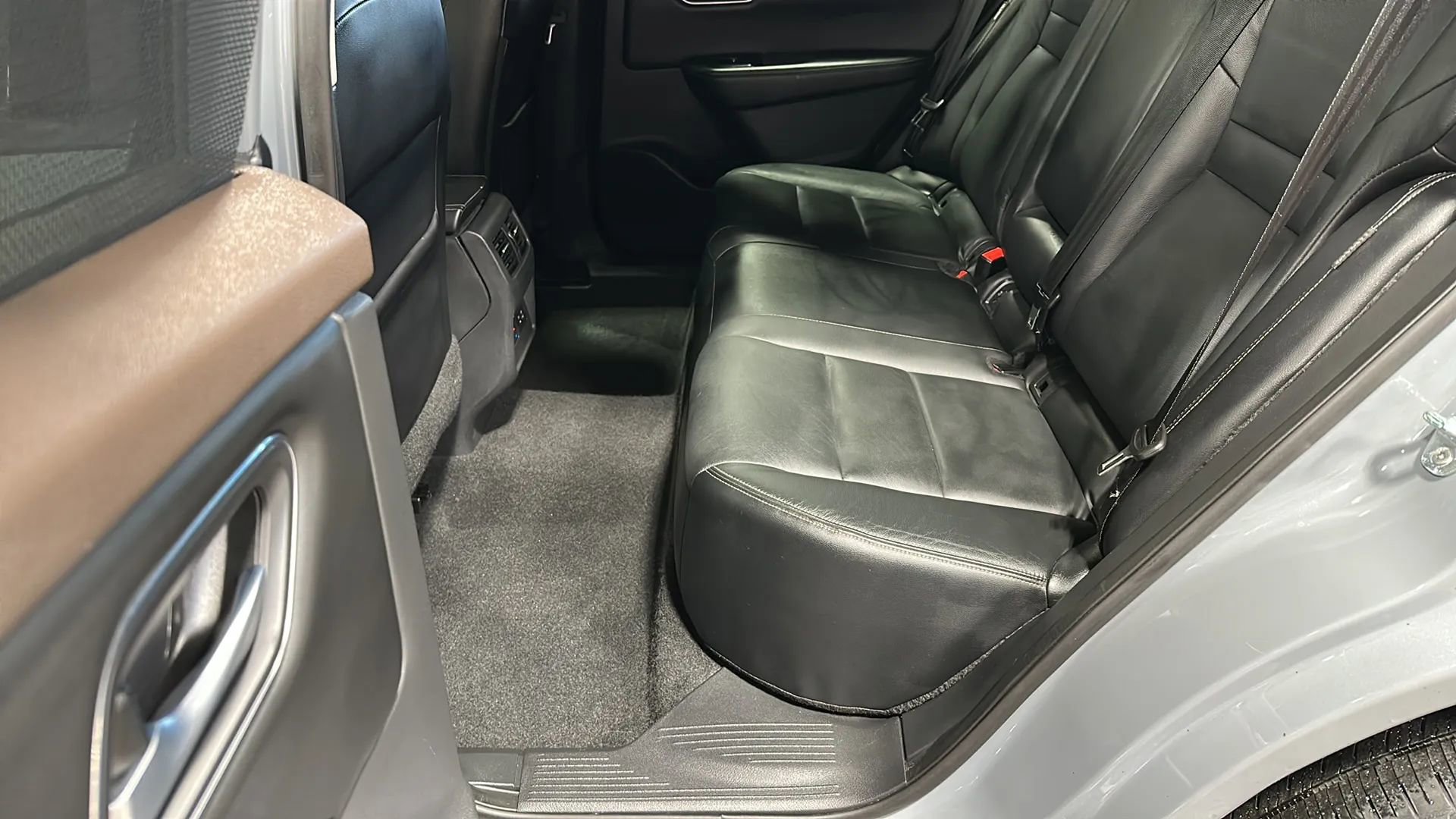 Used 2021 Nissan Rogue SL w/ Premium Package image 11