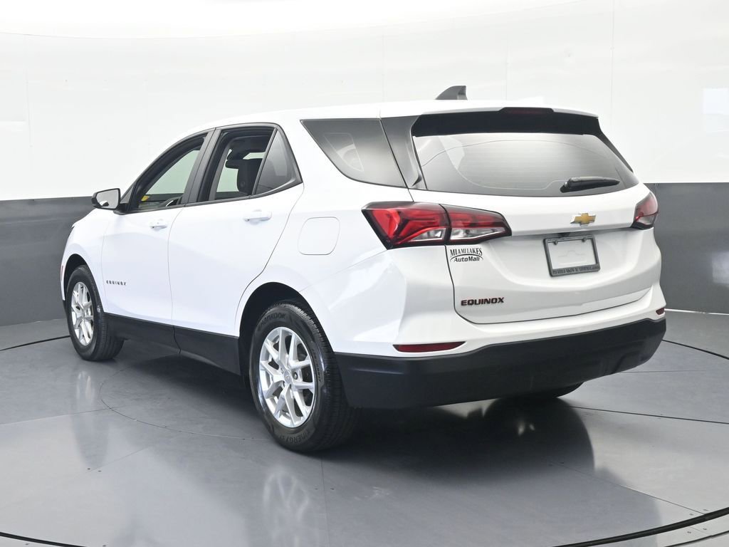 Used 2023 Chevrolet Equinox LS image 4