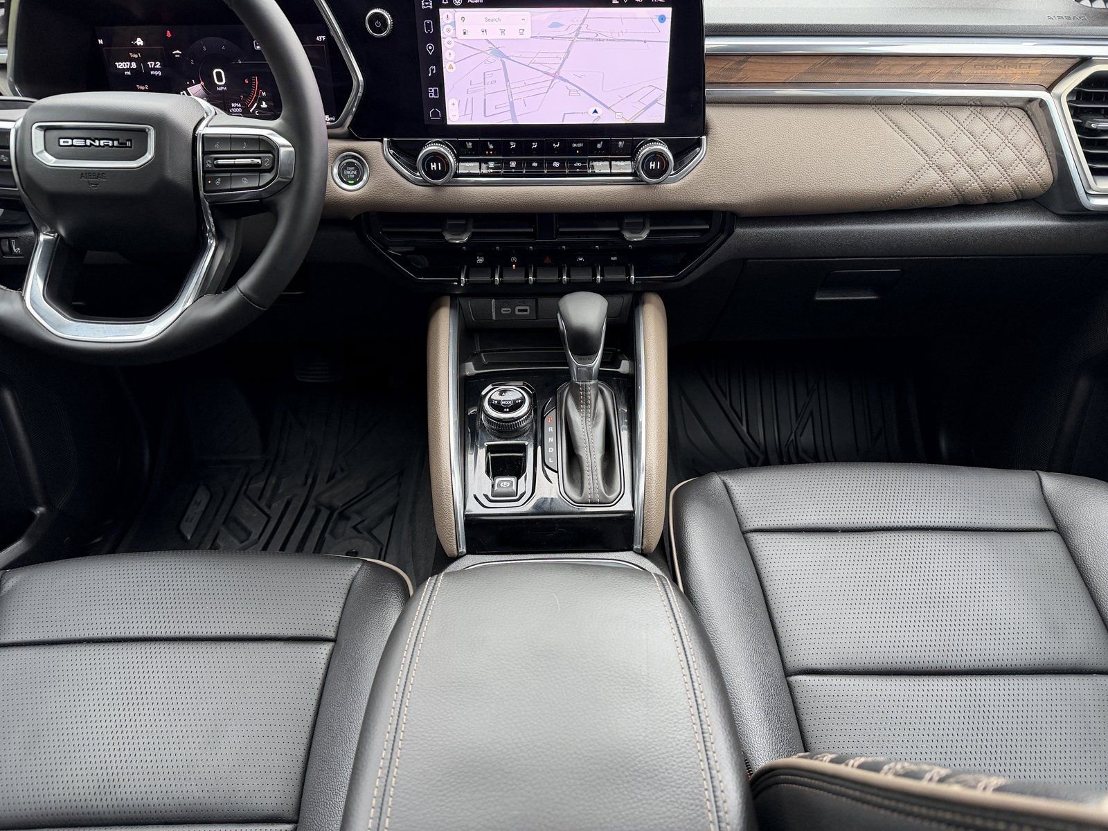 Used 2025 GMC Canyon Denali image 19