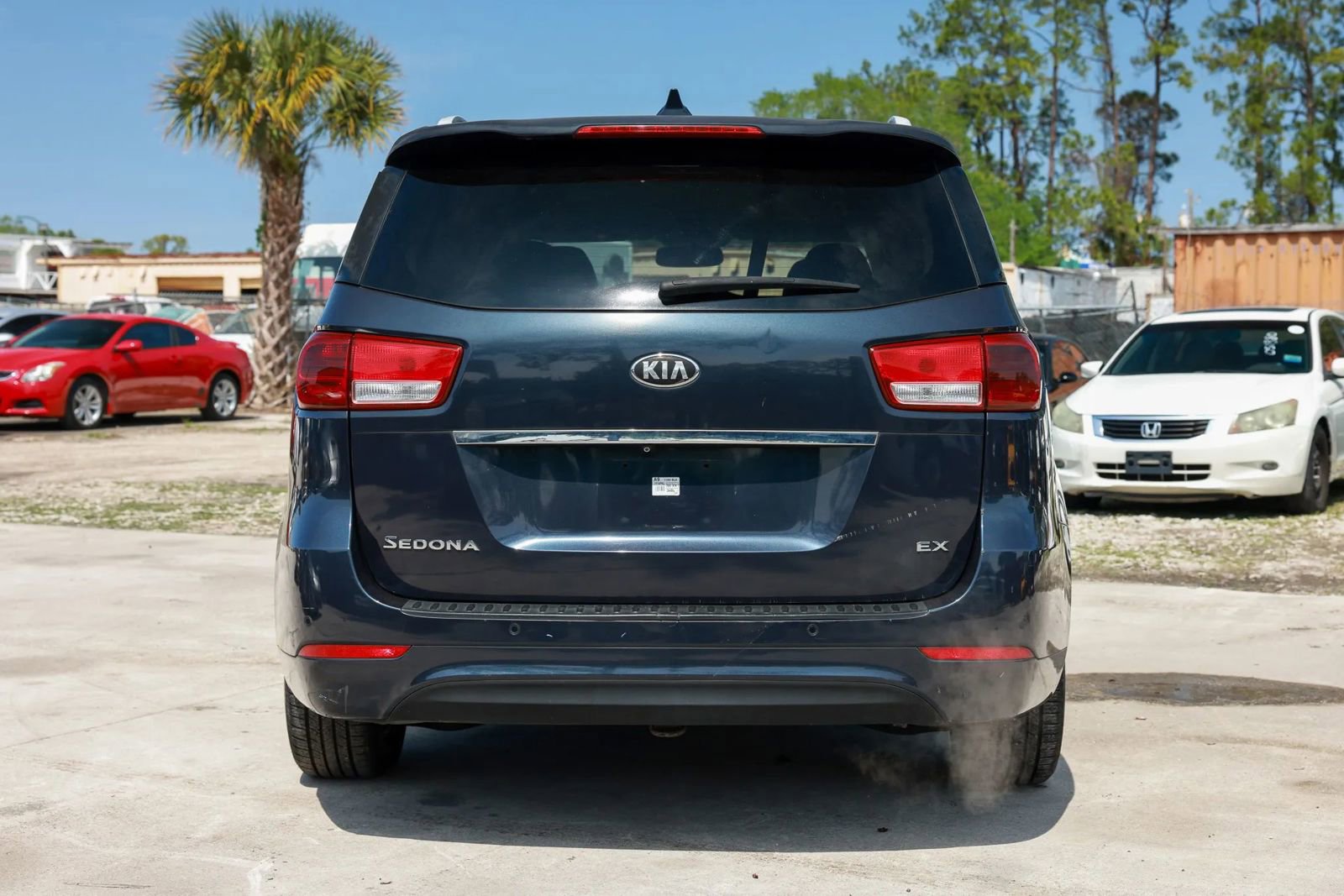 Used 2015 Kia Sedona EX image 5