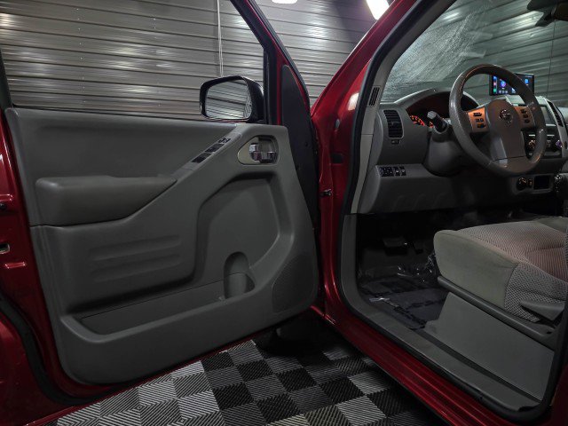 Used 2019 Nissan Frontier SV image 31