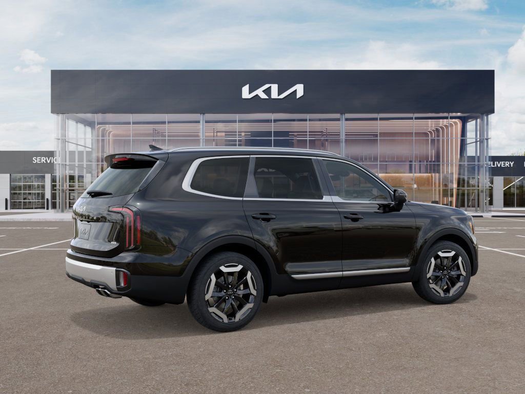 Used 2025 Kia Telluride EX w/ EX Captain's Chair Package image 6