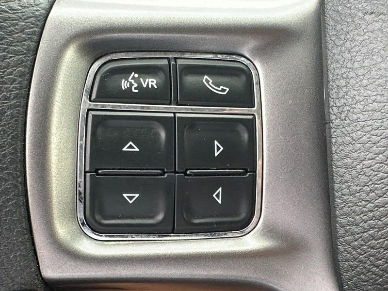 Used 2022 RAM 1500 Classic SLT image 18