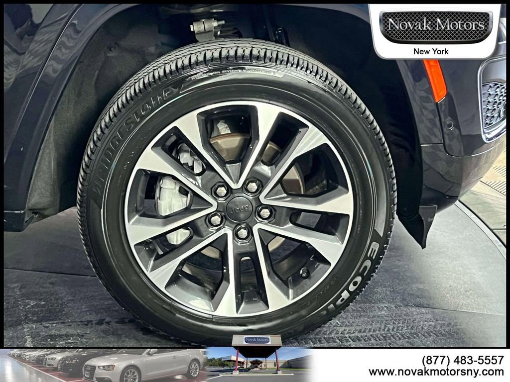 Used 2024 Jeep Grand Cherokee Overland w/ Trailer Tow Package image 9