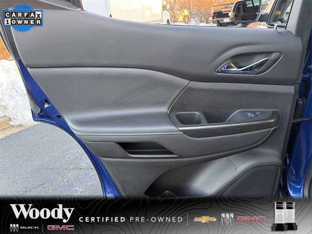 Certified 2023 GMC Acadia SLT w/ Elevation Edition image 31