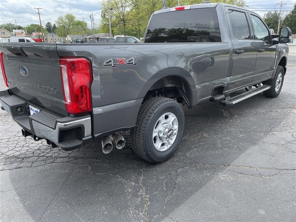 New 2026 Ford F350 4x4 Crew Cab Super Duty image 10