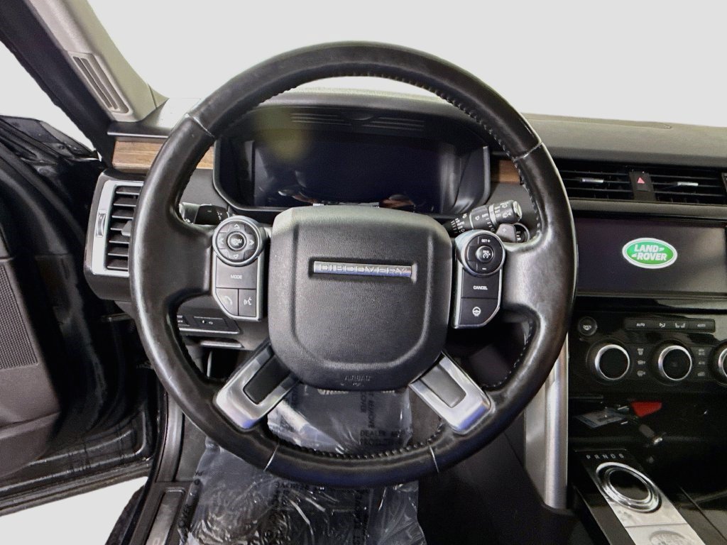 Used 2018 Land Rover Discovery HSE AWD/4WD image 12