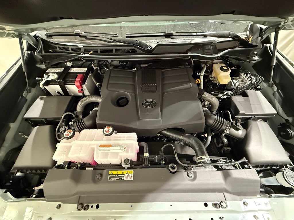 New 2026 Toyota Tundra SR5 AWD/4WD image 10