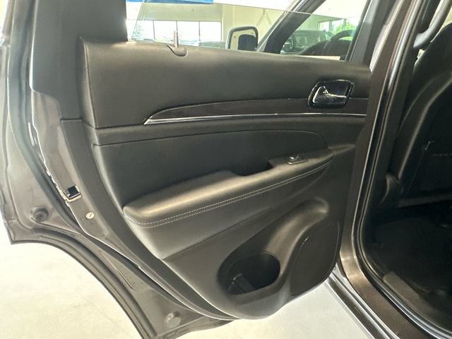 Used 2021 Jeep Grand Cherokee Overland AWD/4WD image 28