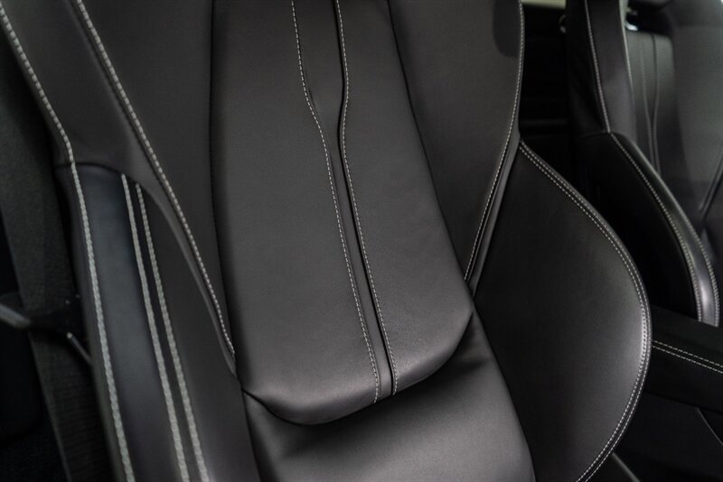 Used 2019 McLaren 570S Coupe RWD image 36